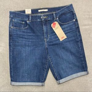 Levi’s Plus Size Sculpt Bermuda Shorts